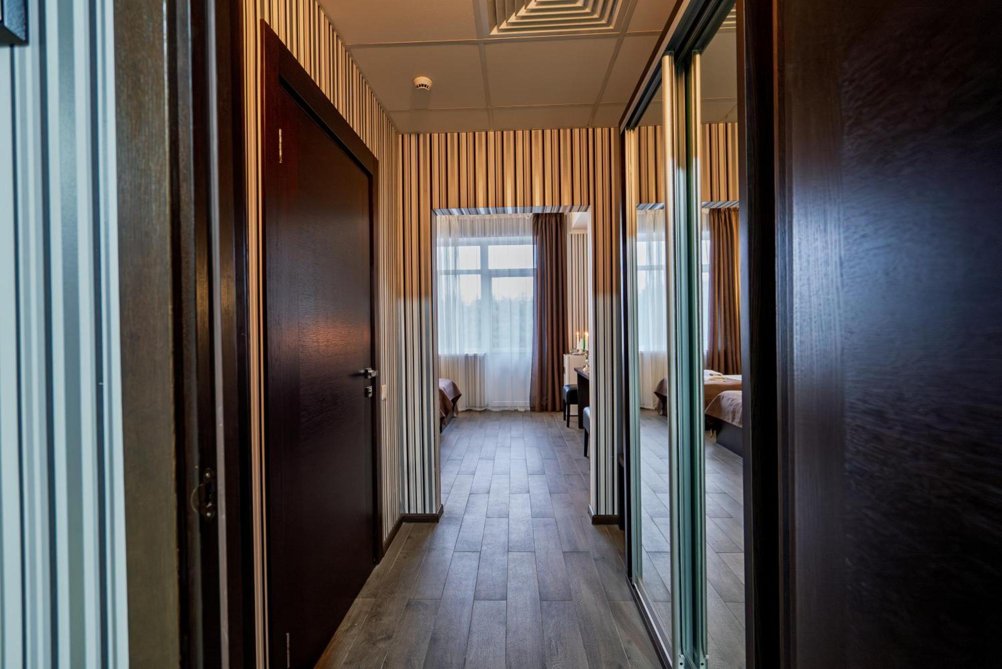 Congress Hotel Verhovina Petropavlovskaya Borshchagovka Exteriér fotografie