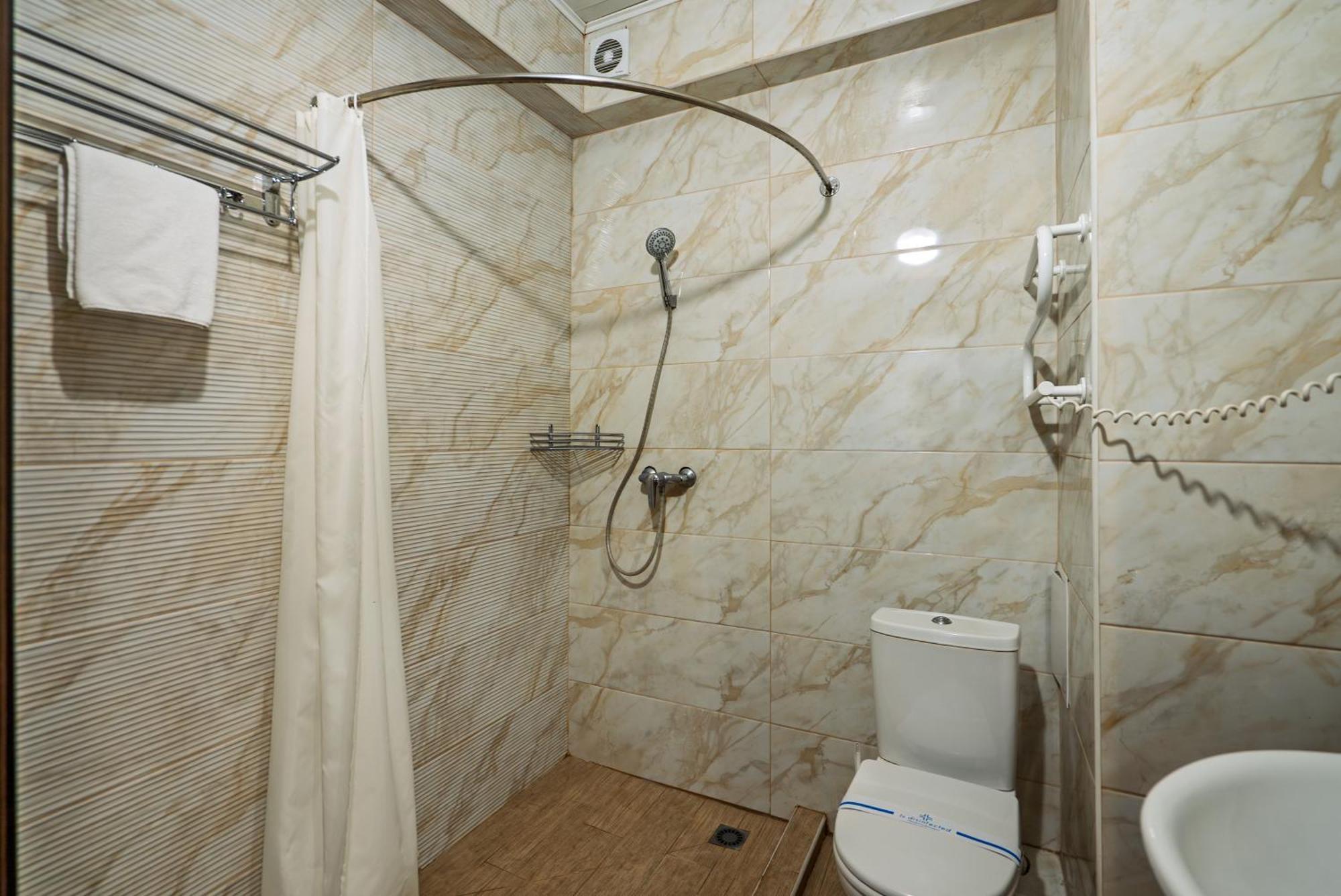 Congress Hotel Verhovina Petropavlovskaya Borshchagovka Exteriér fotografie