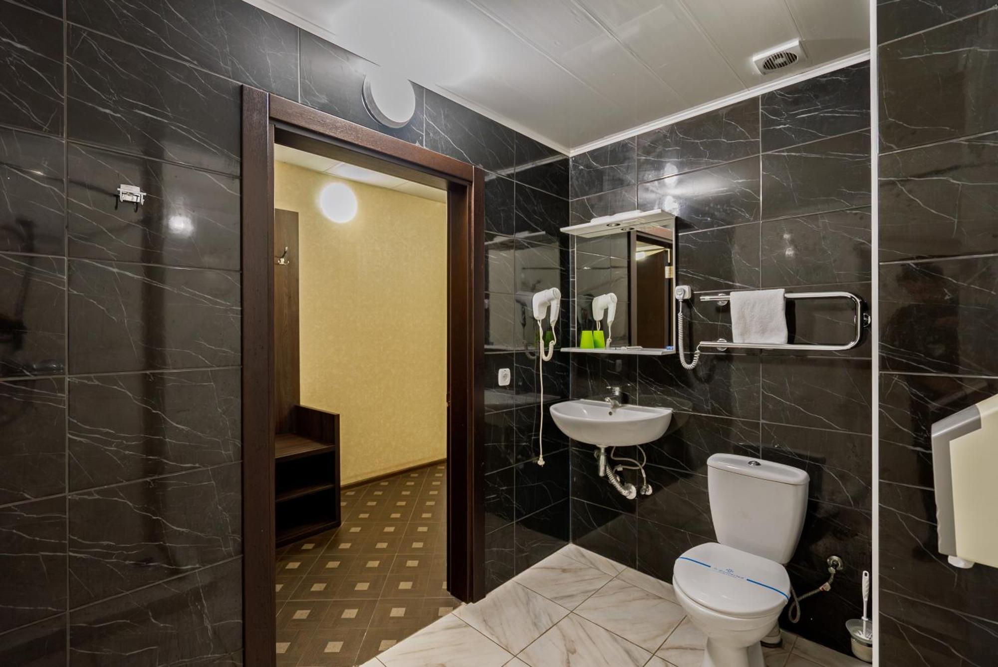 Congress Hotel Verhovina Petropavlovskaya Borshchagovka Exteriér fotografie