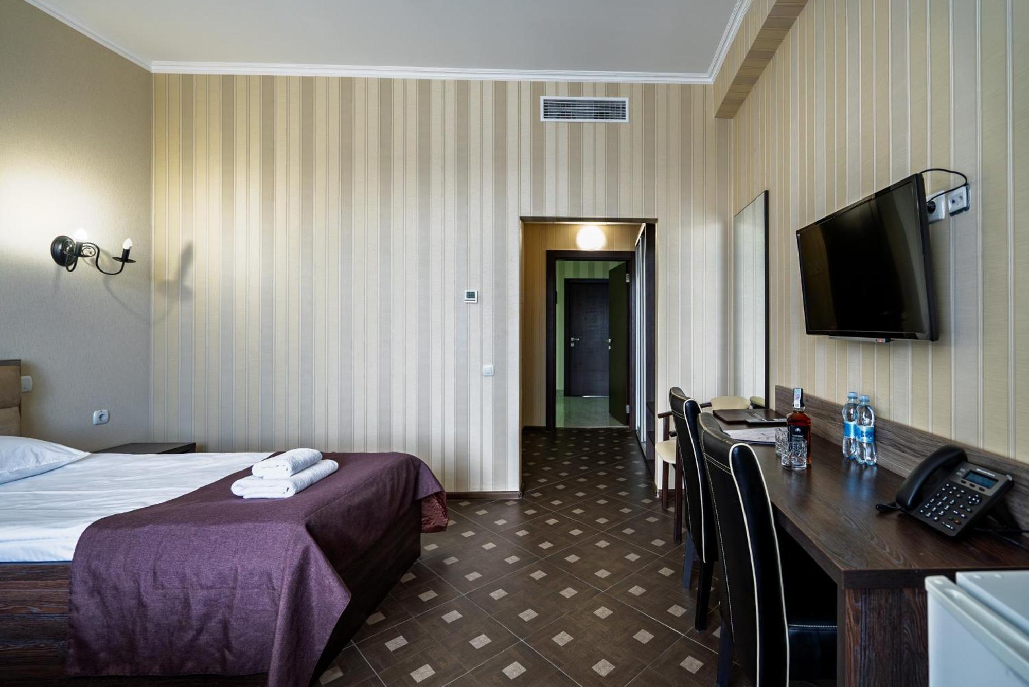 Congress Hotel Verhovina Petropavlovskaya Borshchagovka Exteriér fotografie