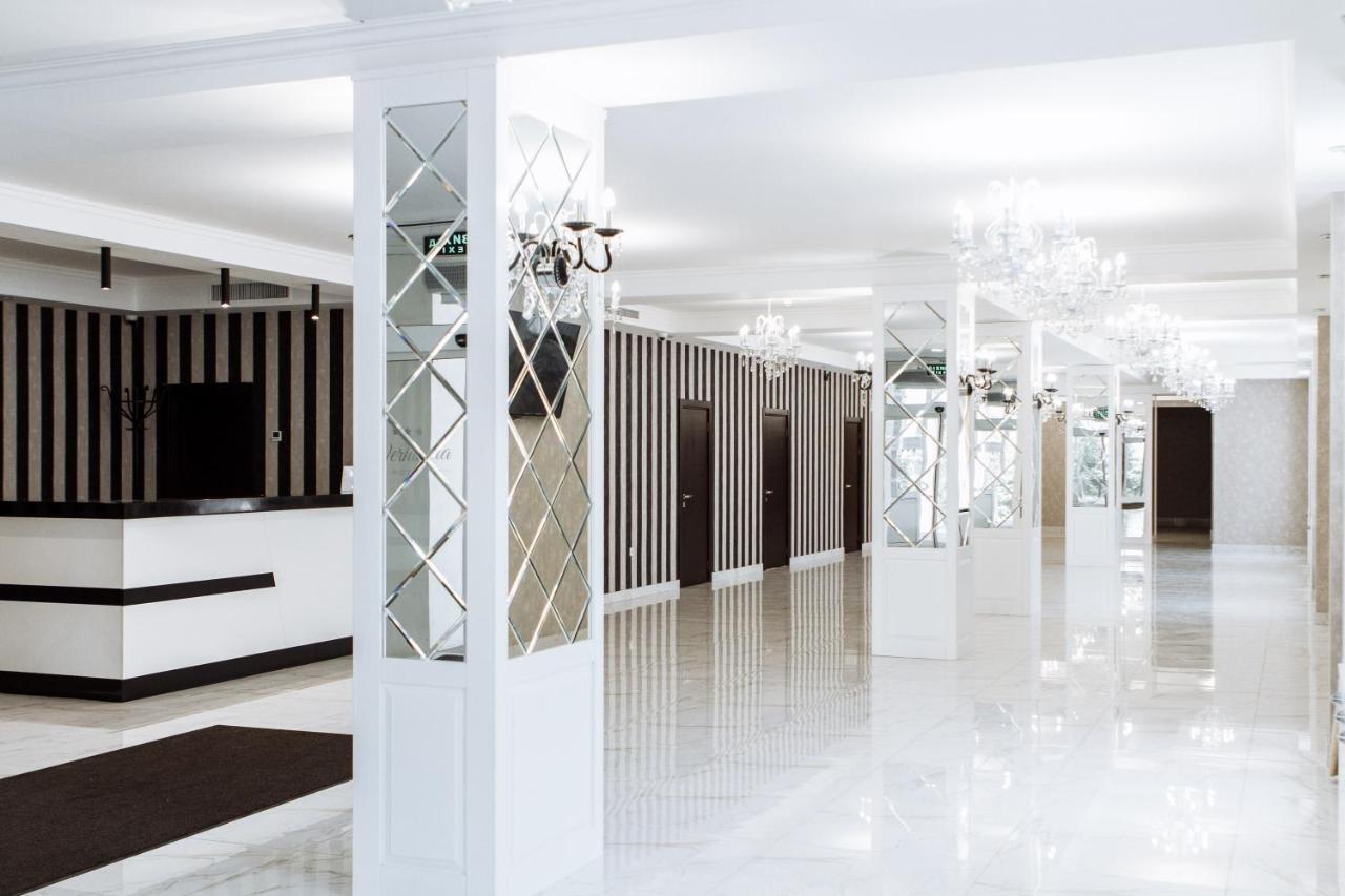 Congress Hotel Verhovina Petropavlovskaya Borshchagovka Exteriér fotografie